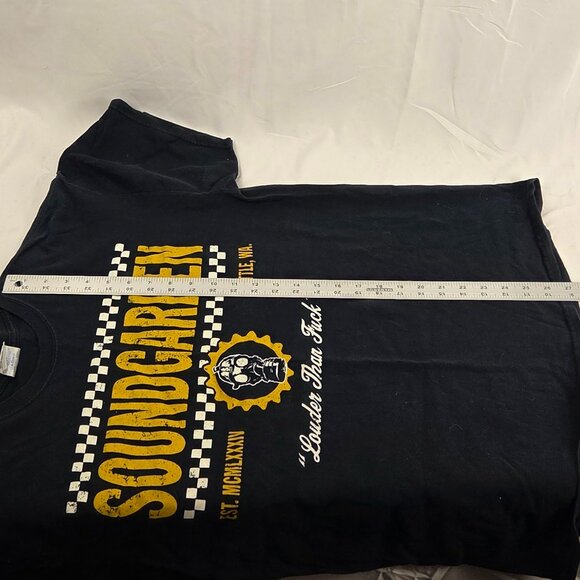 Soundgarden 2013 Spring Tour Band Tee - Picture 4 of 5